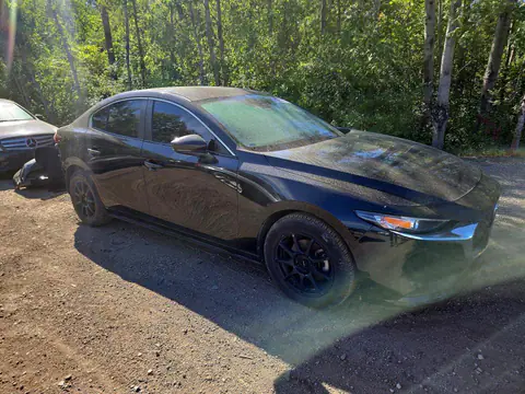 JM1BPAB75K1119972 — 2019 Mazda 3, ფოტო 4, Аукцион 22.10.2026, უკანა ნაწილი