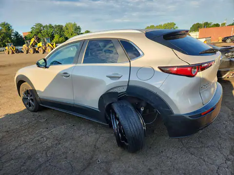 3MVDMBBM2RM646621 — 2024 Mazda CX-30, фото 2 з Аукцион 27.10.2026, Задня частина