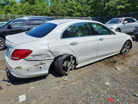 WDDZF4KB8HA238752 — 2017 Mercedes-Benz E, фото 3 с аукциона Аукцион 23.10.2026, ЗАДНЯЯ ЧАСТЬ