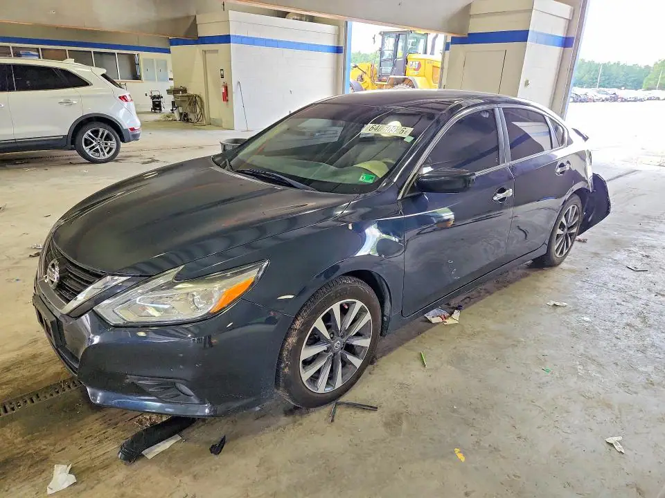 1N4AL3AP3HC212450 Nissan Altima 2017 — Rear end damage, before-repair photo