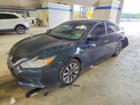 1N4AL3AP3HC212450 — 2017 Nissan Altima, Parte trasera (Rear End), fotos antes de reparar