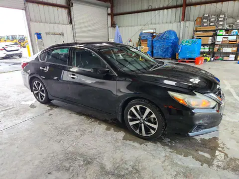 1N4AL3AP5HC493375 — 2017 Nissan Altima, foto 4 de Аукцион 21.10.2026, Parte delantera