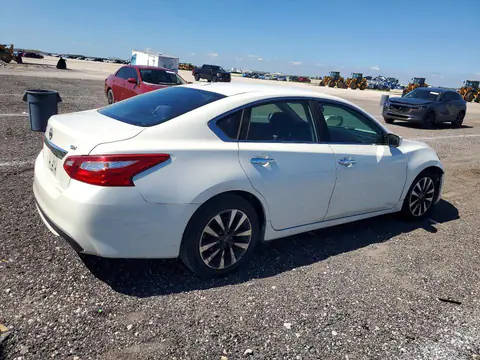 1N4AL3AP7HC265734 — 2017 Nissan Altima, ფოტო 3, Аукцион 26.10.2026, წინა ნაწილი