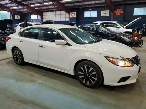 1N4AL3AP0JC138524 — 2018 Nissan Altima, ფოტო 4, Аукцион 22.10.2026, მცირე ჩაღრმავებები და ნაკაწრები