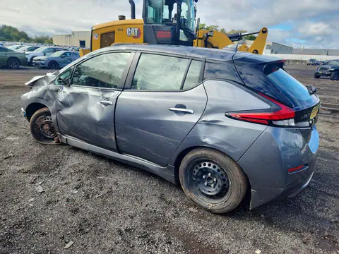 1N4AZ1BV7PC556832 — 2023 Nissan Leaf, foto 2 de Аукцион 23.10.2026, Parte delantera