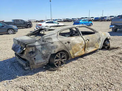 1N4AA6APXHC371943 — 2017 Nissan Maxima, zdjęcie 3 z Аукцион 20.10.2026, Pożar