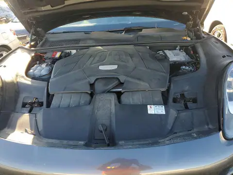 WP1AA2AY9MDA07009 — 2021 Porsche Cayenne, фото 11 з Аукцион 26.10.2026, Передня частина