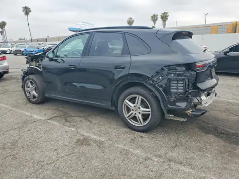 WP1AA2AY9PDA02283 — 2023 Porsche Cayenne, фото 2 з Аукцион 21.10.2026, Передня частина
