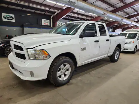 1C6RR7FG3JS215315 — 2018 RAM 1500, Lateral (Side), fotos antes de reparar