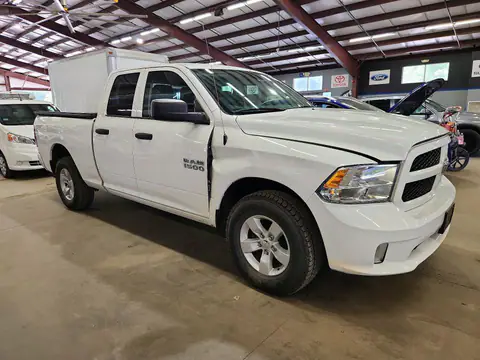 1C6RR7FG3JS215315 — 2018 RAM 1500, foto 4 de Аукцион 22.10.2026, Lateral