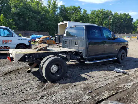 3C63RRGL3NG337621 — 2022 RAM 3500, foto 3 de Аукцион 27.10.2026, Daños mecánicos