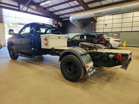 3C7WRTBL7RG113352 — 2024 RAM 3500, ფოტო 2, Аукцион 22.10.2026, მცირე ჩაღრმავებები და ნაკაწრები