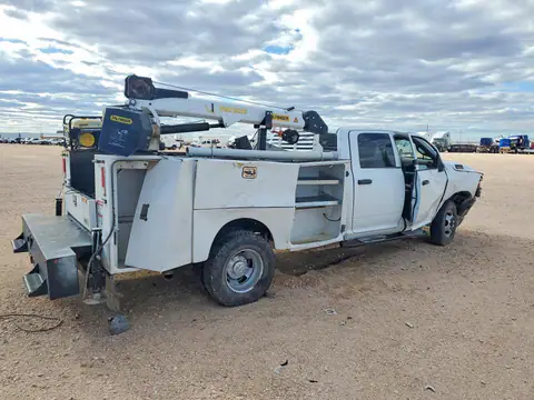 3C7WRTCJ3RG191706 — 2024 RAM 3500, foto 3 de Аукцион 07.10.2026, Vuelco