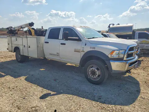 3C7WRMFLXJG110823 — 2018 RAM 5500, фото 4 з Аукцион 07.10.2026, Незначні вм’ятини й подряпини