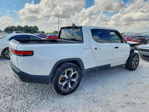 7FCTGAAA3NN013741 — 2022 Rivian R1T, ფოტო 3, Аукцион 22.10.2026, წინა ნაწილი