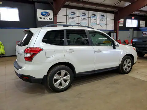 JF2SJAHC5FH424943 — 2015 Subaru Forester, фото 3 з Аукцион 22.10.2026, Незначні вм’ятини й подряпини