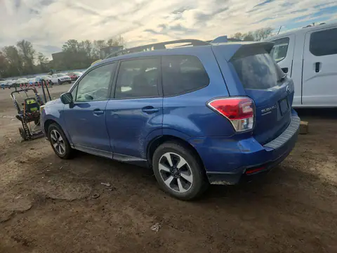 JF2SJAEC1HH402395 — 2017 Subaru Forester, ფოტო 2, Аукцион 27.10.2026, მცირე ჩაღრმავებები და ნაკაწრები