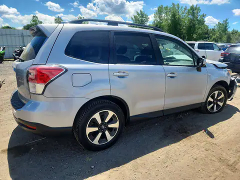 JF2SJAEC4JH412053 — 2018 Subaru Forester, zdjęcie 3 z Аукцион 21.10.2026, Przód