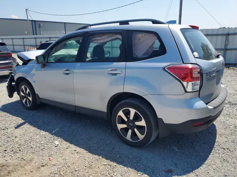 JF2SJABC1JH493582 — 2018 Subaru Forester, foto 2 de Аукцион 28.10.2026, Parte delantera