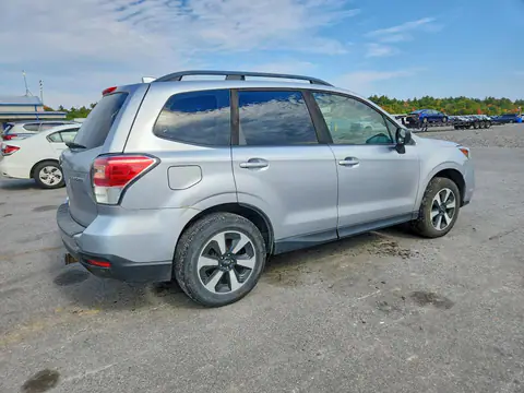 JF2SJABC8JH513259 — 2018 Subaru Forester, foto 3 de Аукцион 07.10.2026, Pequeñas abolladuras y arañazos