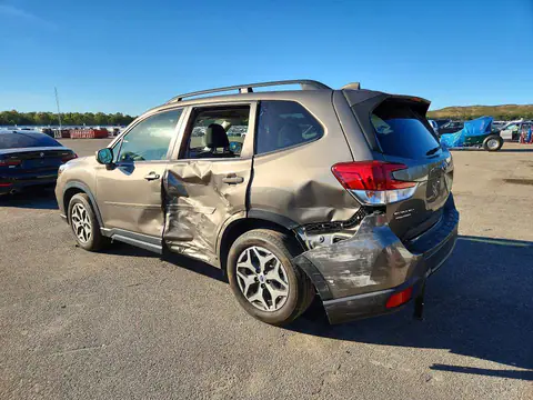 JF2SKAEC5KH436263 — 2019 Subaru Forester, фото 2 с аукциона Аукцион 28.10.2026, БОКОВАЯ ЧАСТЬ