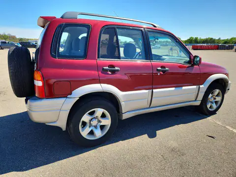 JS3TD62V3Y4129367 — 2000 Suzuki Vitara, photo 3 from Аукцион 02.10.2026, Side