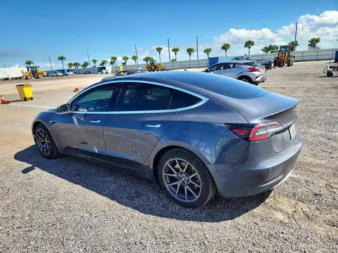 5YJ3E1EB3LF663955 — 2020 Tesla Model 3, ფოტო 2, Аукцион 26.10.2026, დაზიანება ყველა მხრიდან