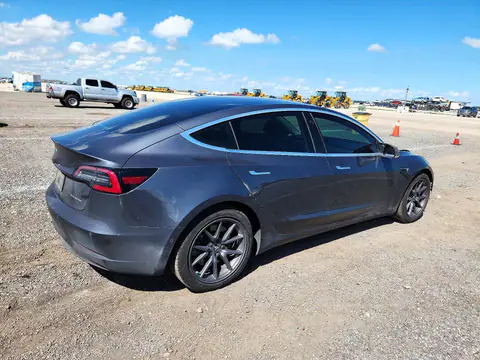 5YJ3E1EB3LF663955 — 2020 Tesla Model 3, ფოტო 3, Аукцион 26.10.2026, დაზიანება ყველა მხრიდან