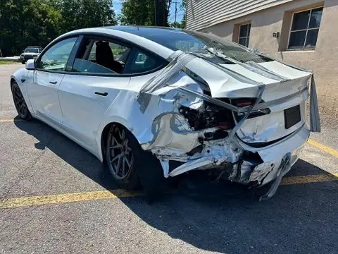 5YJ3E1EA9MF857852 — 2021 Tesla Model 3, фото 2 с аукциона Аукцион 21.10.2026, ЗАДНЯЯ ЧАСТЬ