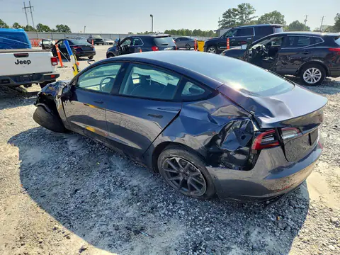 5YJ3E1EB5MF044100 — 2021 Tesla Model 3, foto 2 de Аукцион 21.10.2026, Daños en todo el vehículo