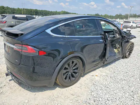5YJXCBE21JF127144 — 2018 Tesla Model X, foto 3 de Аукцион 21.10.2026, Parte delantera