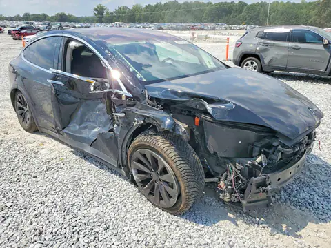 5YJXCBE21JF127144 — 2018 Tesla Model X, foto 4 de Аукцион 21.10.2026, Parte delantera