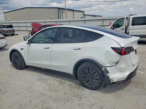 5YJYGDEE2MF070097 — 2021 Tesla Model Y, фото 2 з Аукцион 28.10.2026, Задня частина