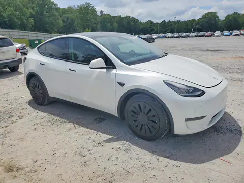 5YJYGDEE2MF070097 — 2021 Tesla Model Y, фото 4 з Аукцион 28.10.2026, Задня частина