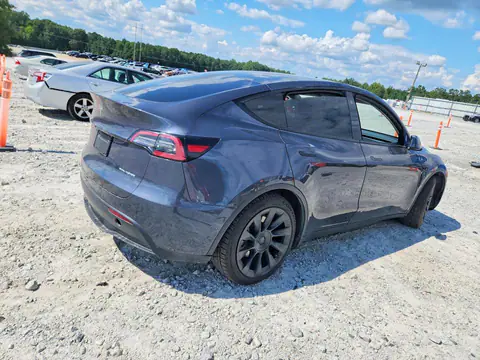 5YJYGDEEXMF244529 — 2021 Tesla Model Y, фото 3 з Аукцион 07.10.2026, Незначні вм’ятини й подряпини