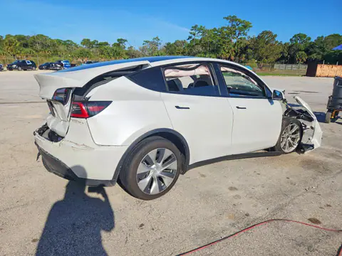 5YJYGDEE5MF085595 — 2021 Tesla Model Y, foto 3 de Copart 21.10.2026, Parte delantera