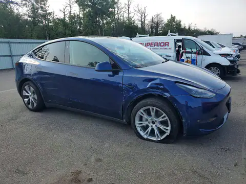 7SAYGDEE6PF805008 — 2023 Tesla Model Y, ფოტო 4, Аукцион 23.10.2026, გვერდითი ნაწილი