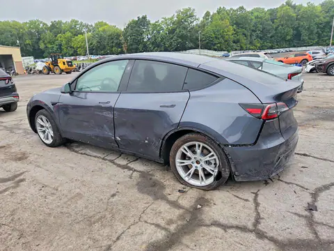 7SAYGDED7PF923561 — 2023 Tesla Model Y, ფოტო 2, Аукцион 27.10.2026, გვერდითი ნაწილი
