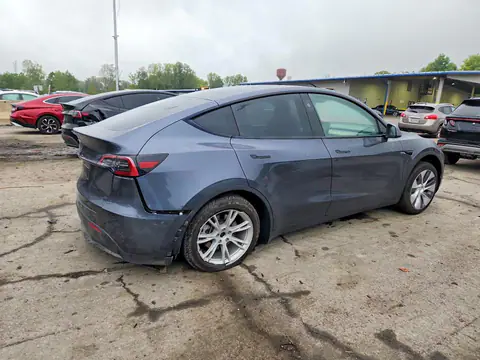7SAYGDED7PF923561 — 2023 Tesla Model Y, ფოტო 3, Аукцион 27.10.2026, გვერდითი ნაწილი