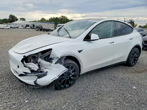 7SAYGDEE0PA128941 — 2023 Tesla Model Y, Przód (Front End), zdjęć przed naprawą