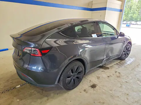 7SAYGDED9SF264861 — 2025 Tesla Model Y, photo 3 from Аукцион 16.10.2026, Side