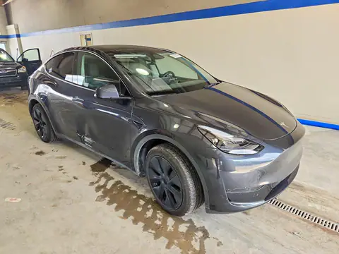 7SAYGDED9SF264861 — 2025 Tesla Model Y, photo 4 from Аукцион 16.10.2026, Side