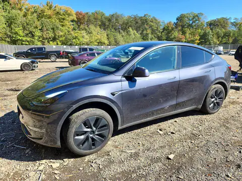 7SAYGDEE4SA360144 — 2025 Tesla Model Y, Передня частина (Front End), фото до ремонту