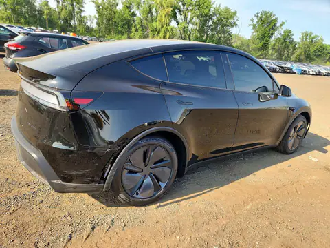 7SAYGDEE8TA693819 — 2026 Tesla Model Y, ფოტო 3, Аукцион 27.10.2026, გვერდითი ნაწილი