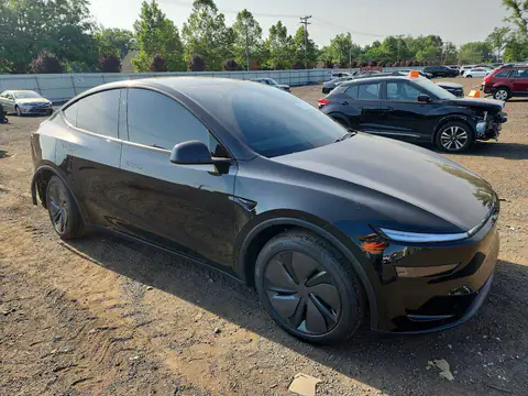 7SAYGDEE8TA693819 — 2026 Tesla Model Y, ფოტო 4, Аукцион 27.10.2026, გვერდითი ნაწილი
