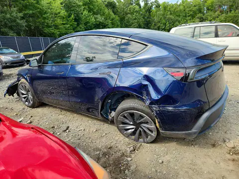 7SAYGDEE3TF655661 — 2026 Tesla Model Y, ფოტო 2, Аукцион 23.10.2026, წინა ნაწილი