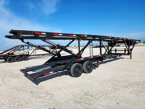 7HCGC4533NB034915 — 2022 Texas Pride Trailers, zdjęcie 3 z Аукцион 19.10.2026, Drobne wgniecenia i rysy