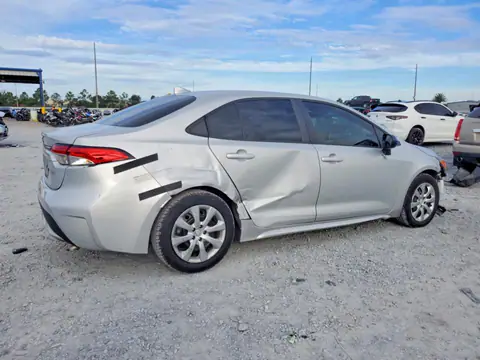 5YFEPMAE9MP251677 — 2021 Toyota Corolla, zdjęcie 3 z Аукцион 23.10.2026, Przód