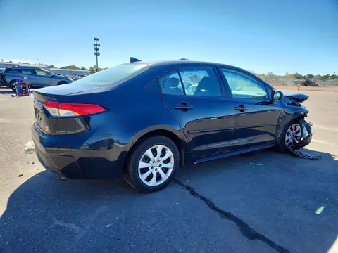 5YFEPMAE2MP229553 — 2021 Toyota Corolla, zdjęcie 3 z Аукцион 28.10.2026, Przód