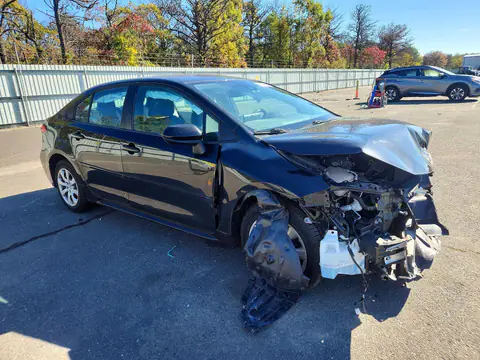 5YFEPMAE2MP229553 — 2021 Toyota Corolla, zdjęcie 4 z Аукцион 28.10.2026, Przód